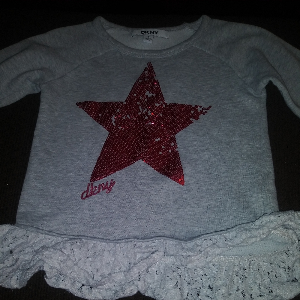 Girl's shirt